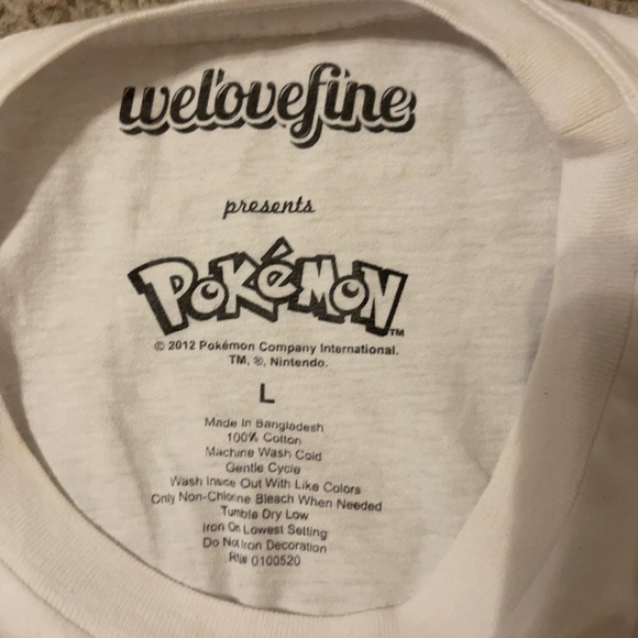 Welovefine presents Pokémon Pikachu with Lightening Bolt Large Men’s T-Shirt - Picture 3 of 4